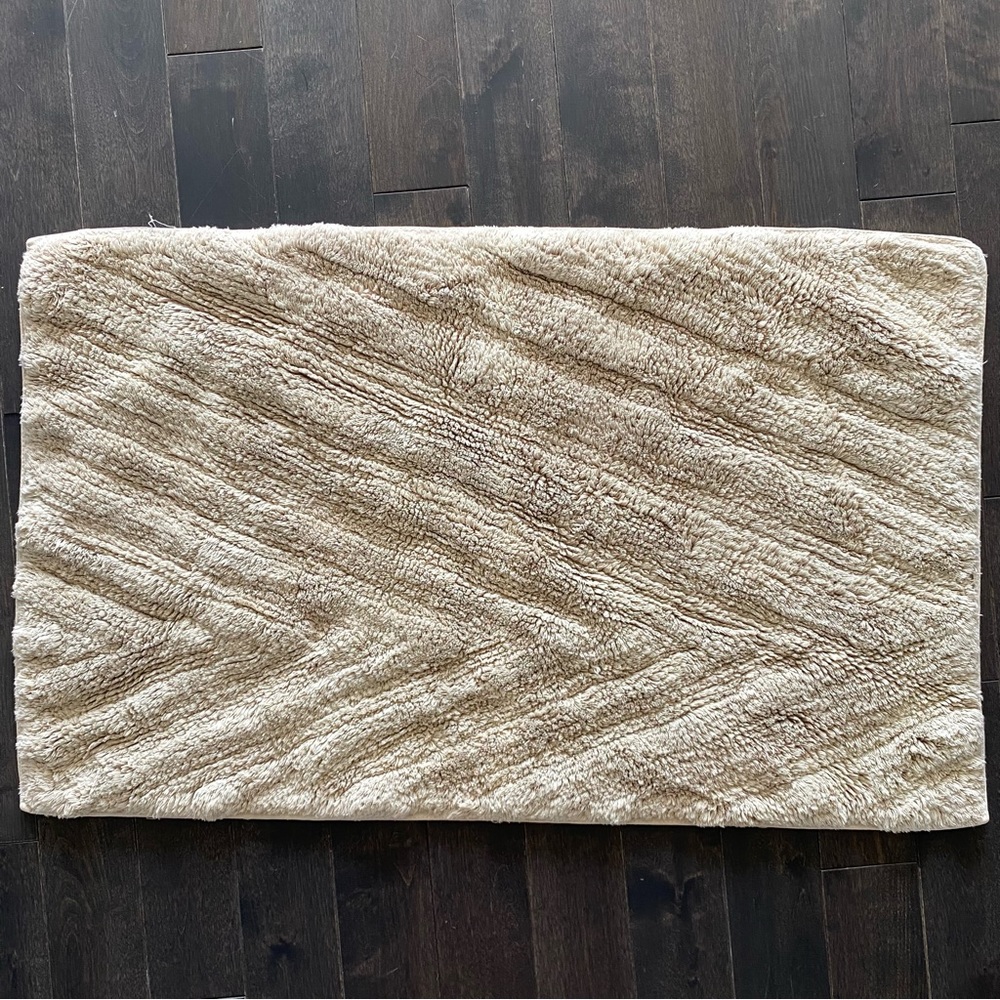 🛍️ 4 for 20$ / Beige Bathroom Rug / Mat